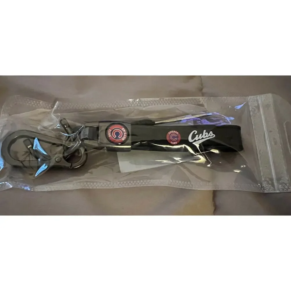 CHICAGO CUBS Genuine Leather Keychain Key Chain Ring Fob Holder Baseball NEW